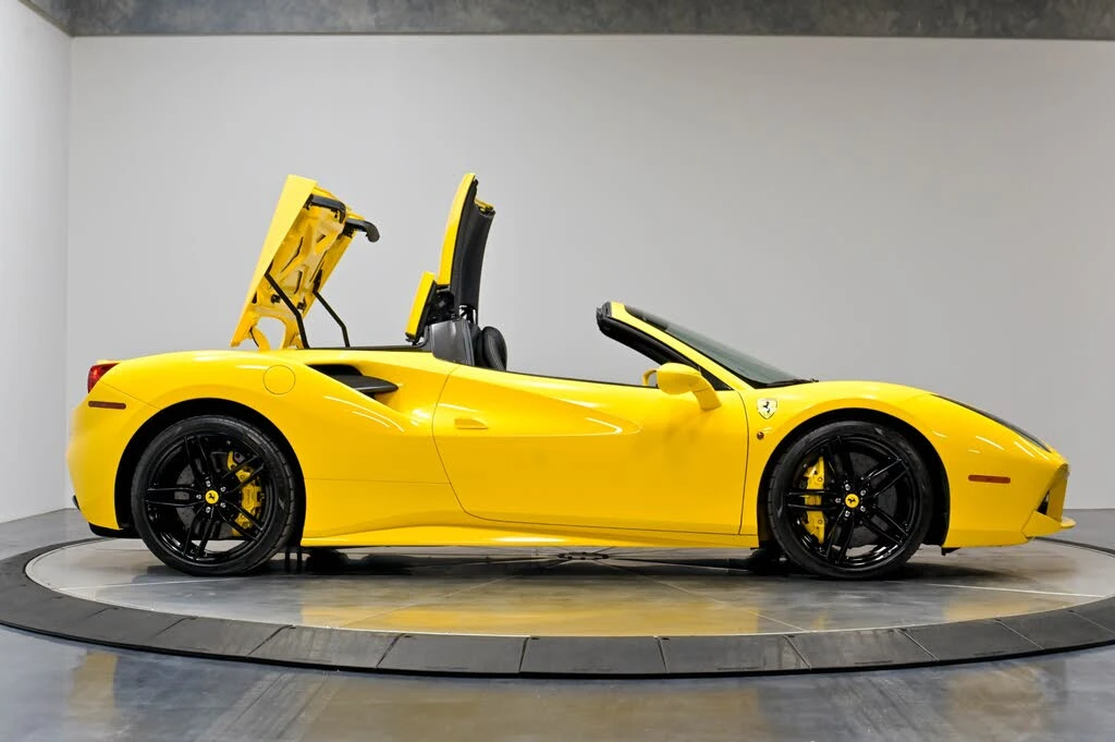 2017 Ferrari 488 Spider - Image 25 of 31