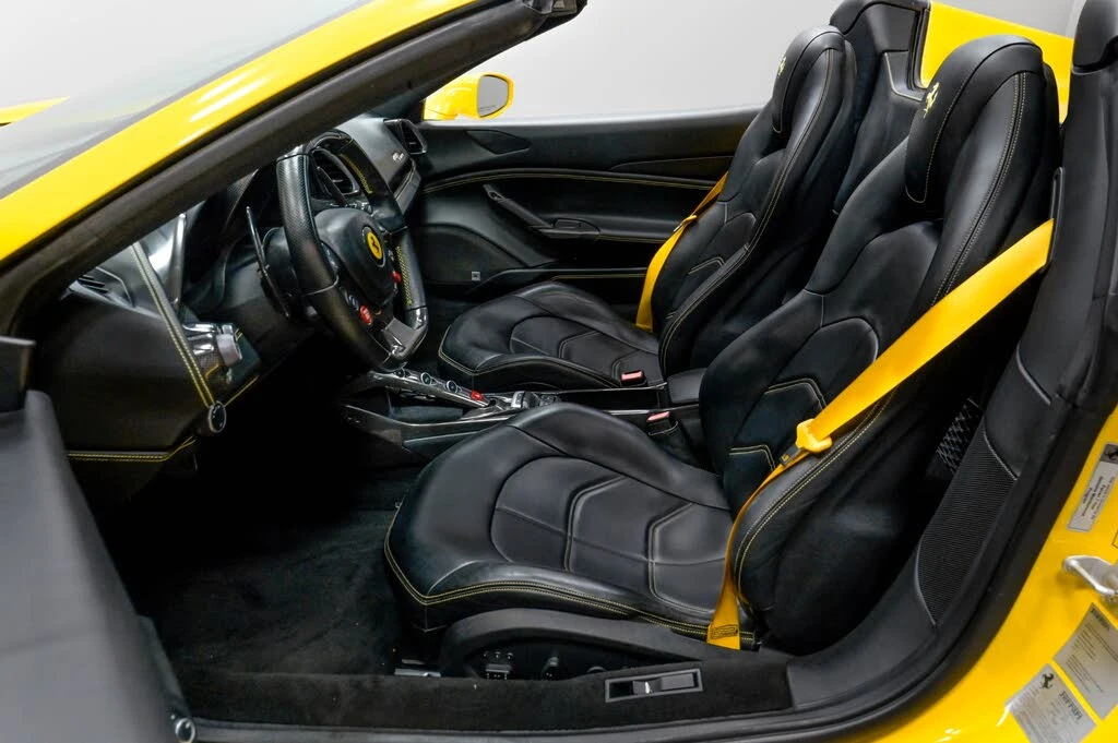 2017 Ferrari 488 Spider - Image 8 of 31