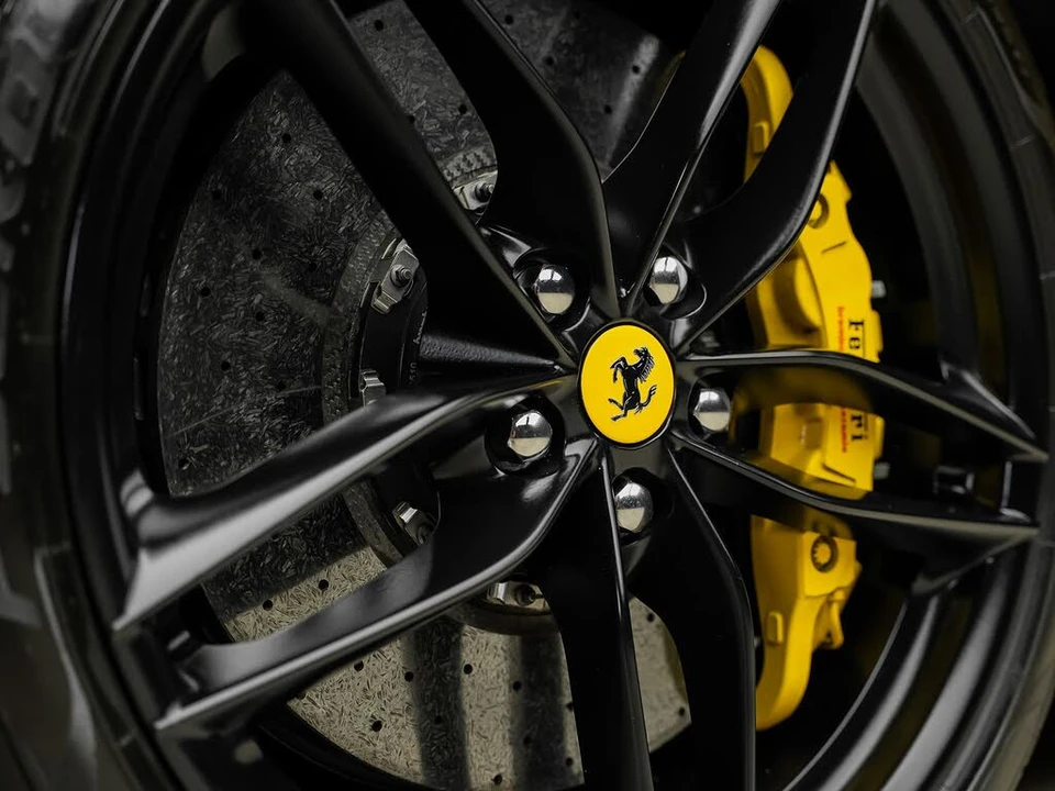 2017 Ferrari 488 Spider - Image 24 of 31