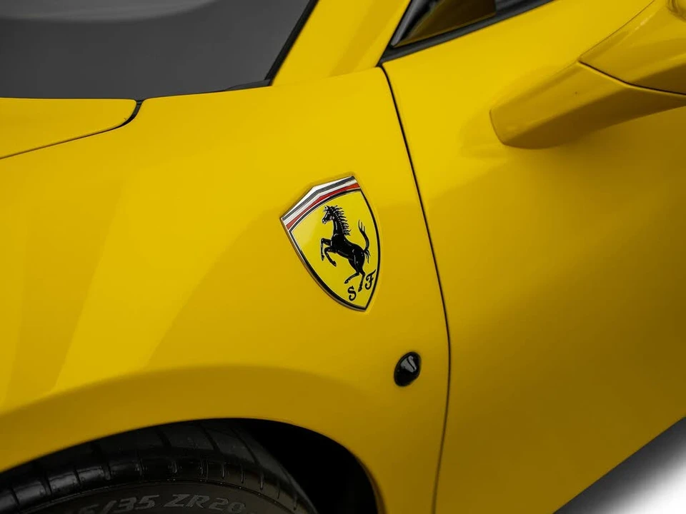 2017 Ferrari 488 Spider - Image 25 of 31