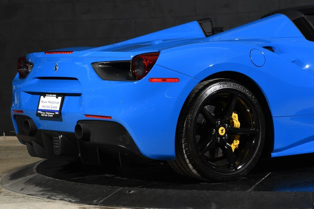 2017 Ferrari 488 Spider - Image 21 of 31