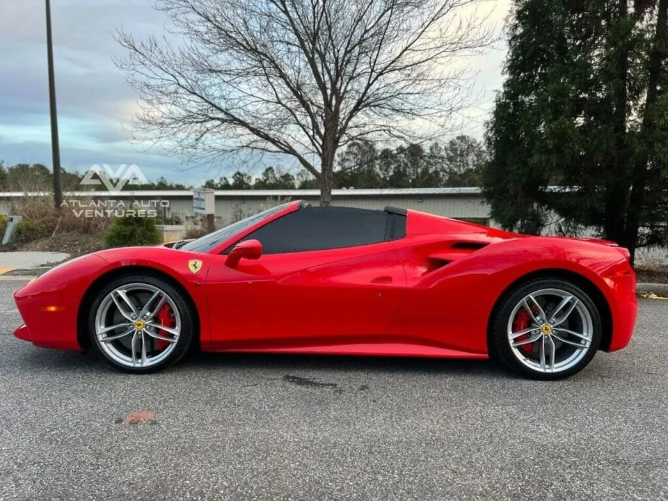2017 Ferrari 488 Spider - Image 10 of 31