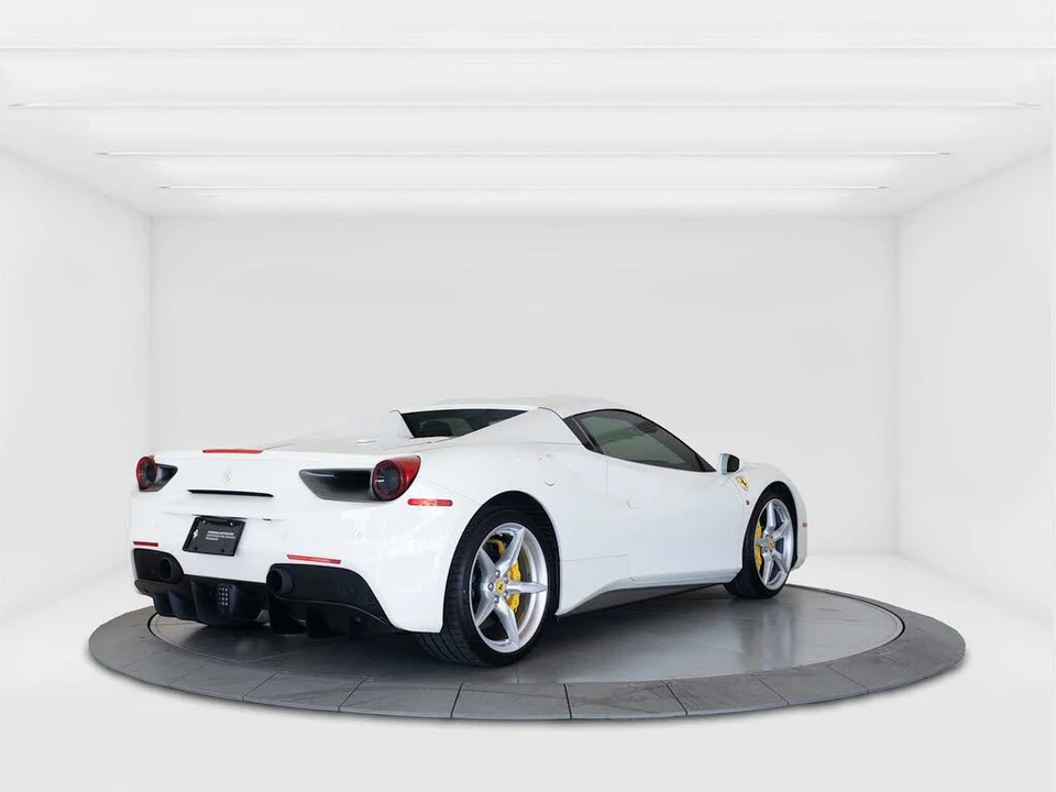 2017 Ferrari 488 Spider - Image 5 of 7