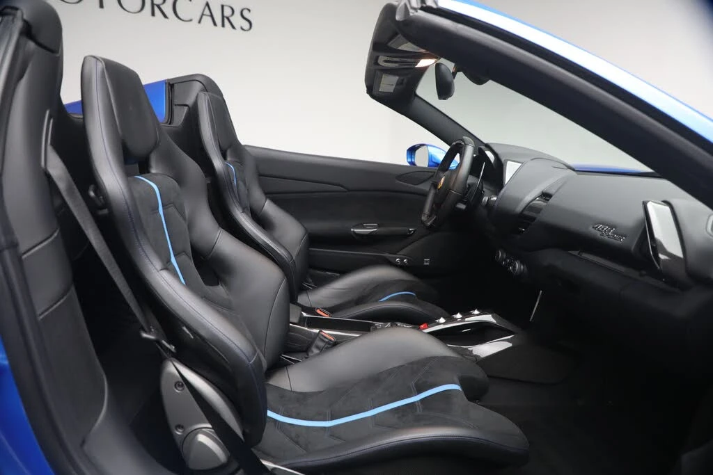2017 Ferrari 488 Spider - Image 17 of 31
