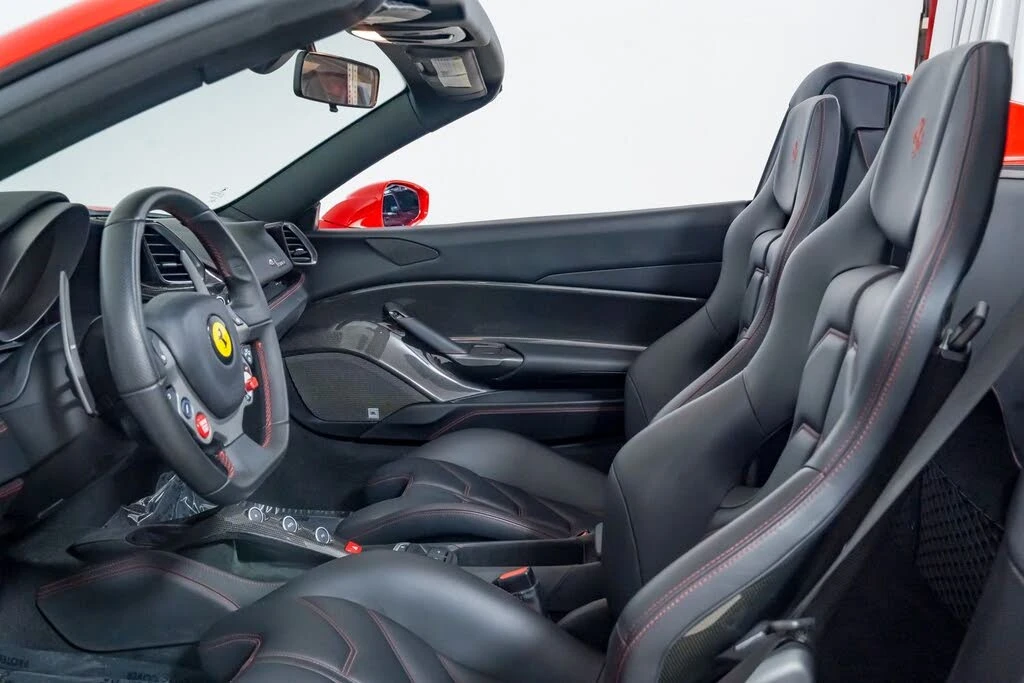2017 Ferrari 488 Spider - Image 27 of 31