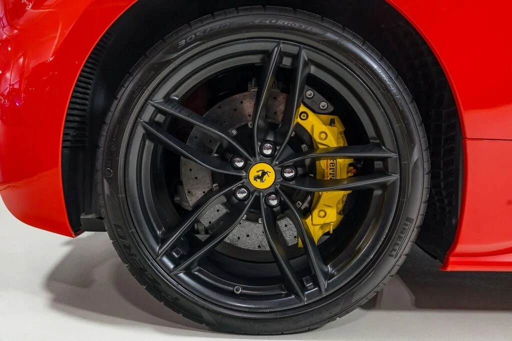 2017 Ferrari 488 Spider - Image 25 of 31