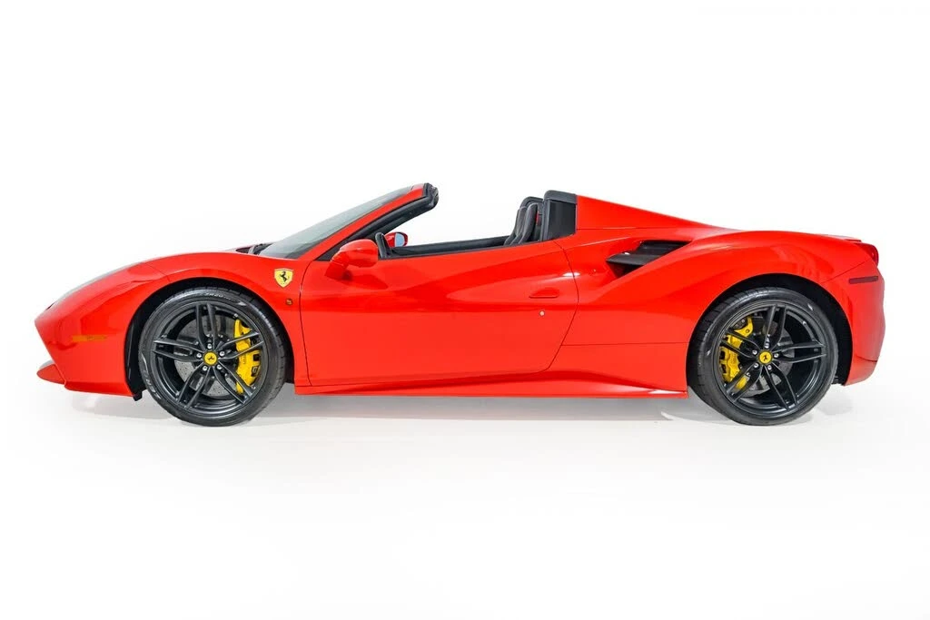 2017 Ferrari 488 Spider - Image 15 of 31