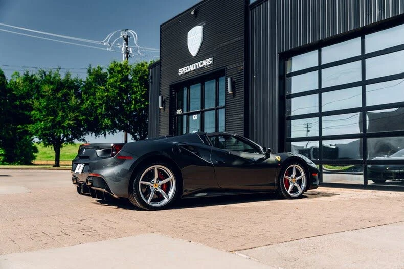 2017 Ferrari 488 Spider - Image 19 of 31