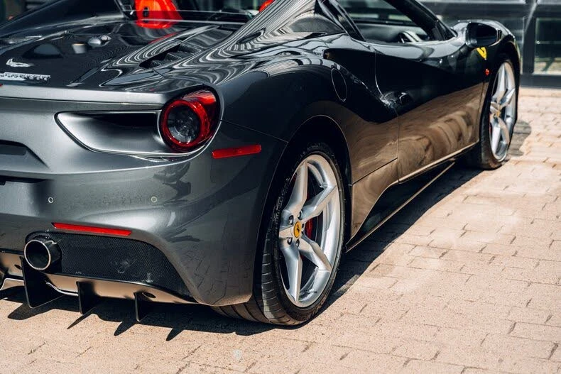 2017 Ferrari 488 Spider - Image 22 of 31