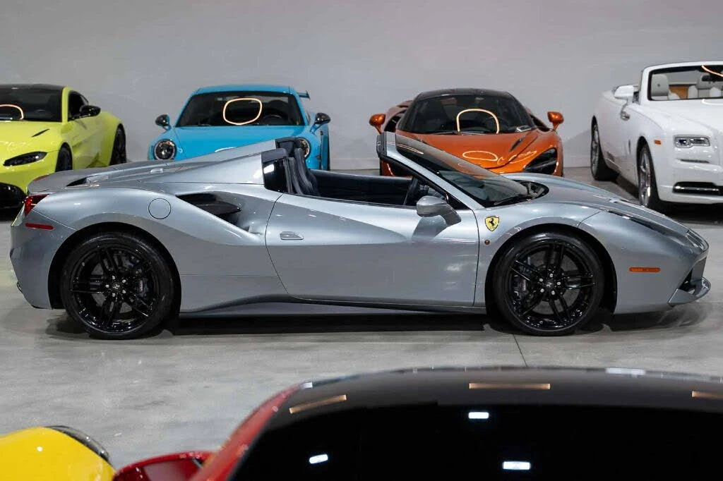 2017 Ferrari 488 Spider - Image 6 of 7