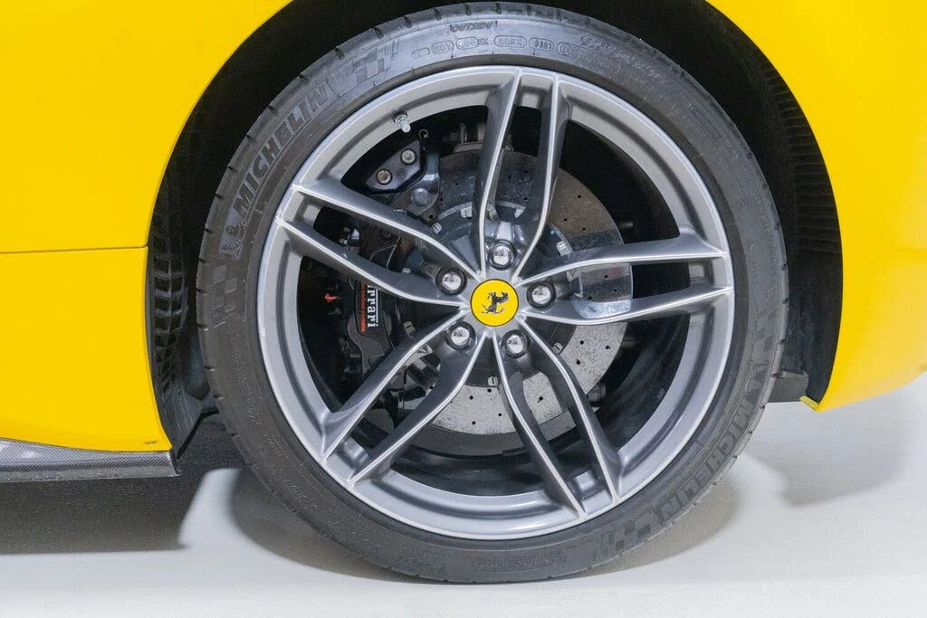 2017 Ferrari 488 Spider - Image 23 of 31