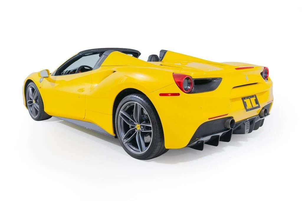 2017 Ferrari 488 Spider - Image 16 of 31
