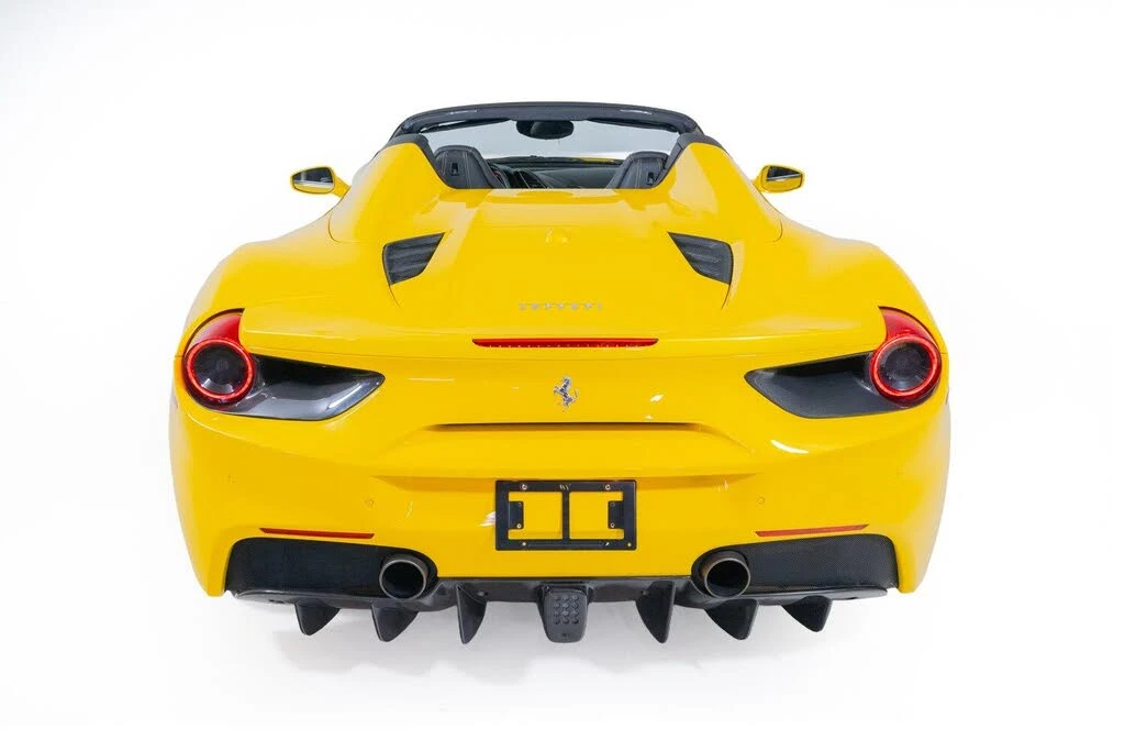 2017 Ferrari 488 Spider - Image 17 of 31