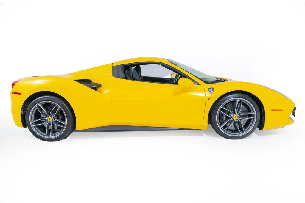 2017 Ferrari 488 Spider - Image 10 of 31