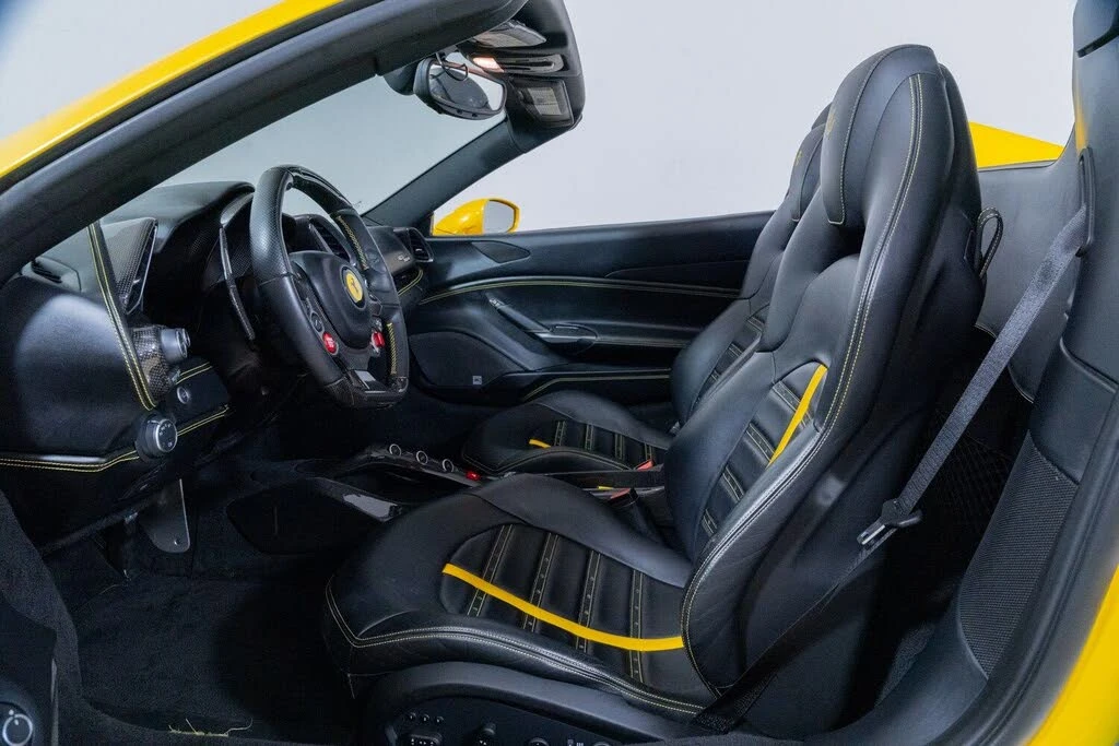2017 Ferrari 488 Spider - Image 27 of 31