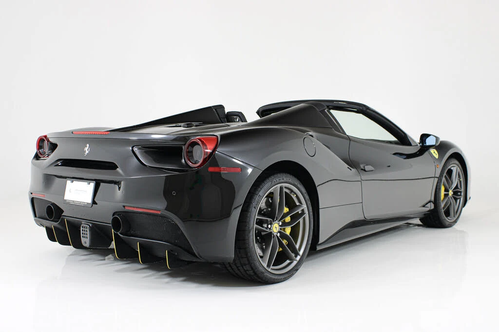 2017 Ferrari 488 Spider - Image 10 of 31
