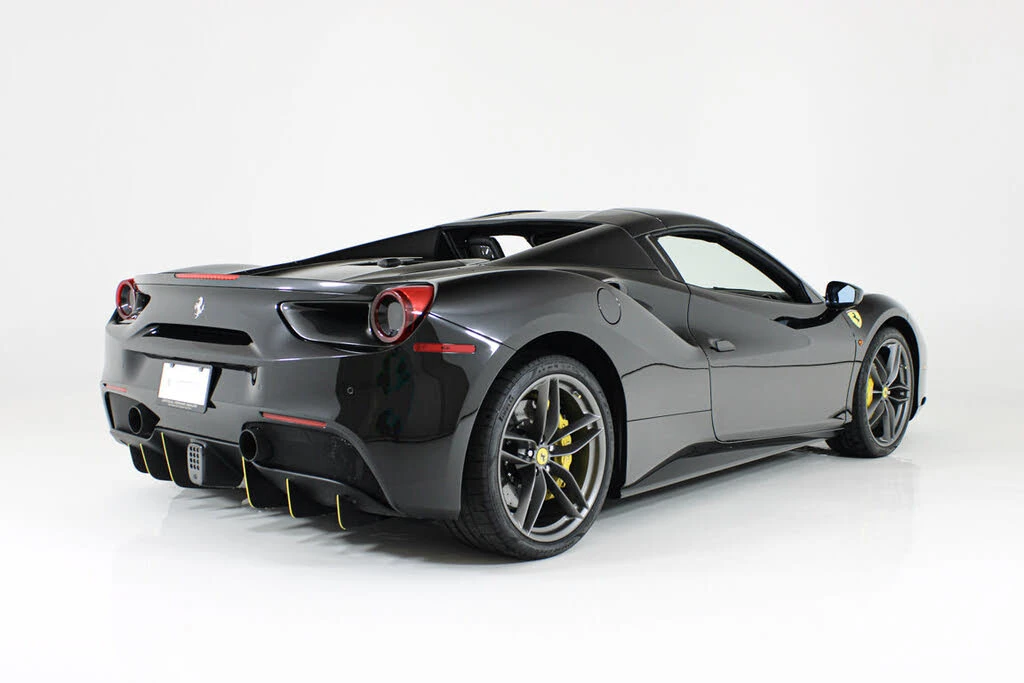2017 Ferrari 488 Spider - Image 11 of 31