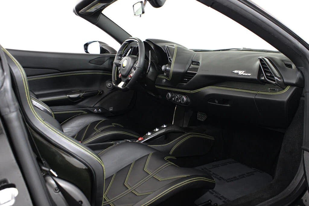 2017 Ferrari 488 Spider - Image 30 of 31