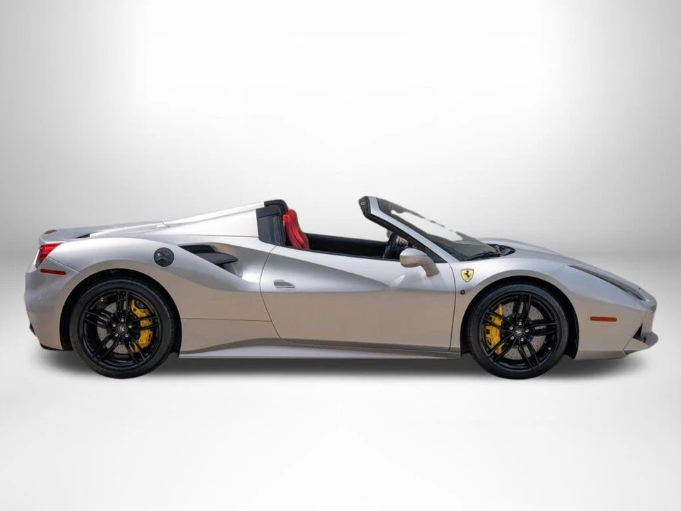 2017 Ferrari 488 Spider - Image 7 of 31