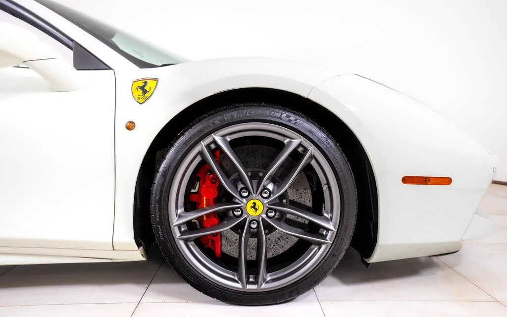 2017 Ferrari 488 Spider - Image 18 of 27