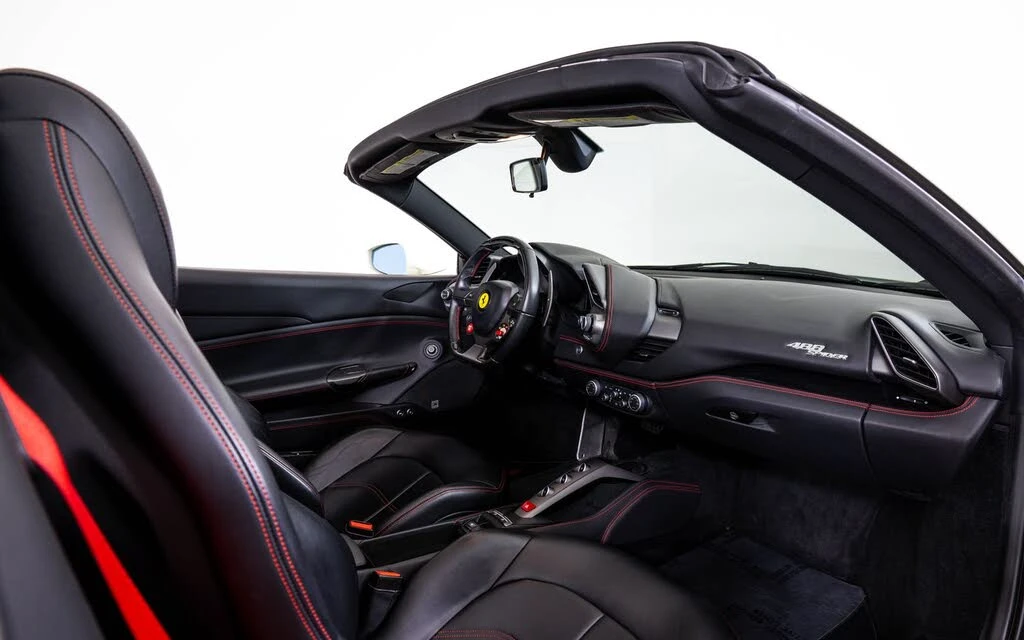 2017 Ferrari 488 Spider - Image 23 of 27