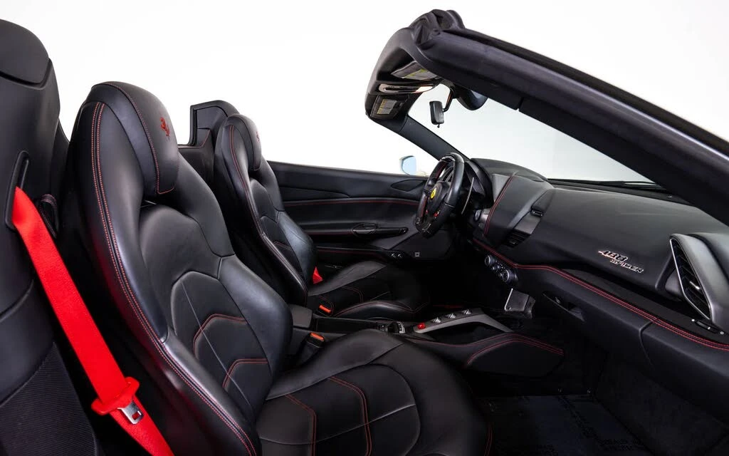 2017 Ferrari 488 Spider - Image 22 of 27