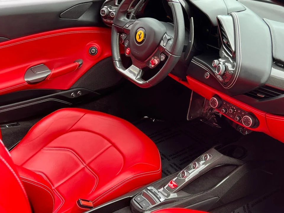 2017 Ferrari 488 Spider - Image 24 of 31