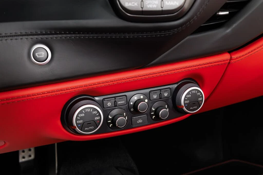 2017 Ferrari 488 Spider - Image 28 of 31