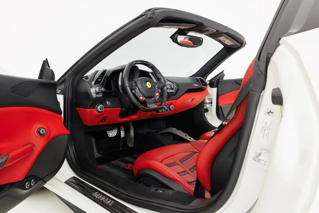 2017 Ferrari 488 Spider - Image 16 of 31