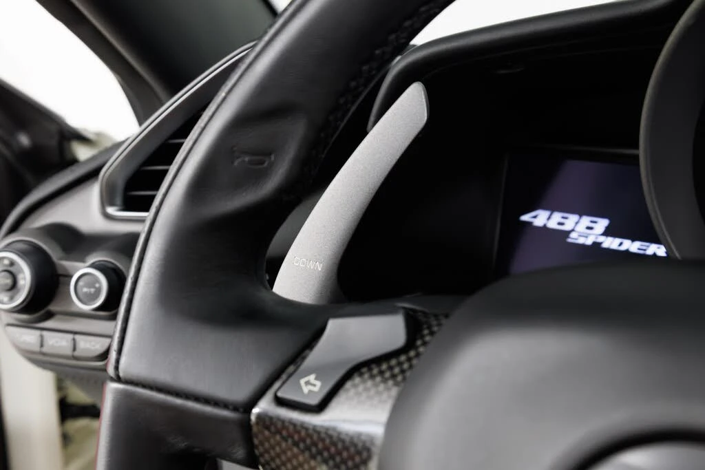 2017 Ferrari 488 Spider - Image 23 of 31