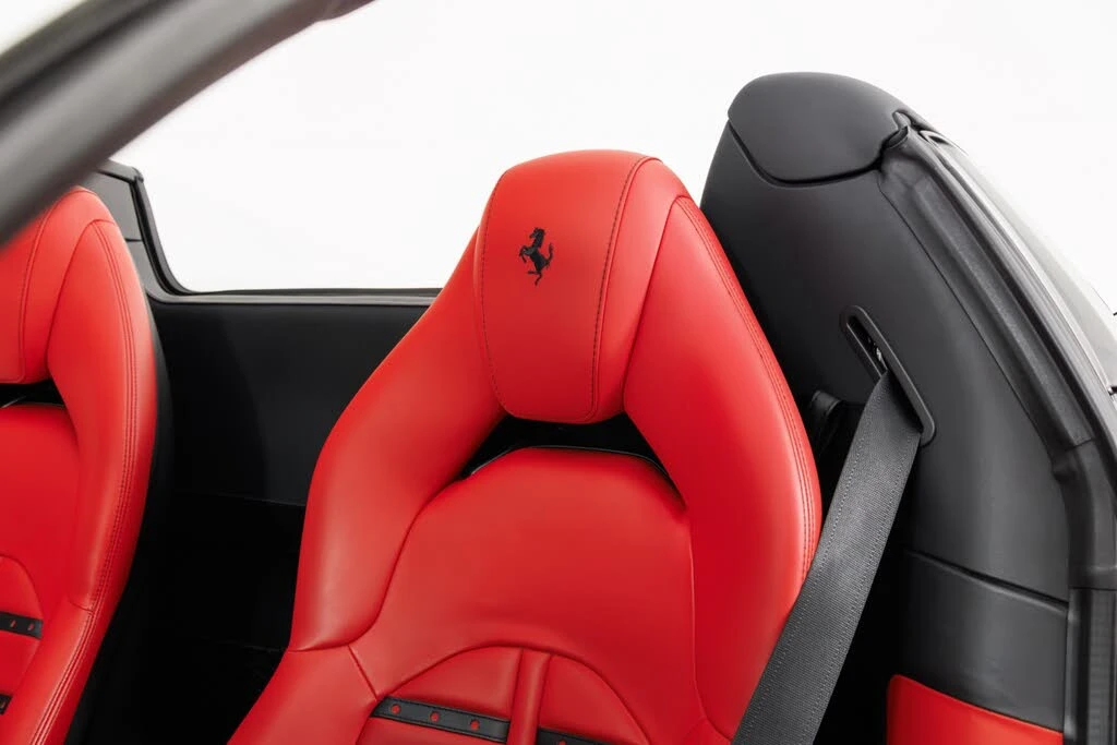2017 Ferrari 488 Spider - Image 19 of 31
