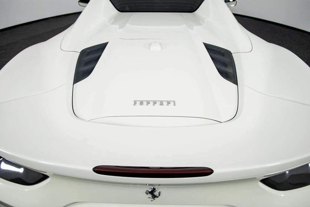 2017 Ferrari 488 Spider - Image 22 of 31