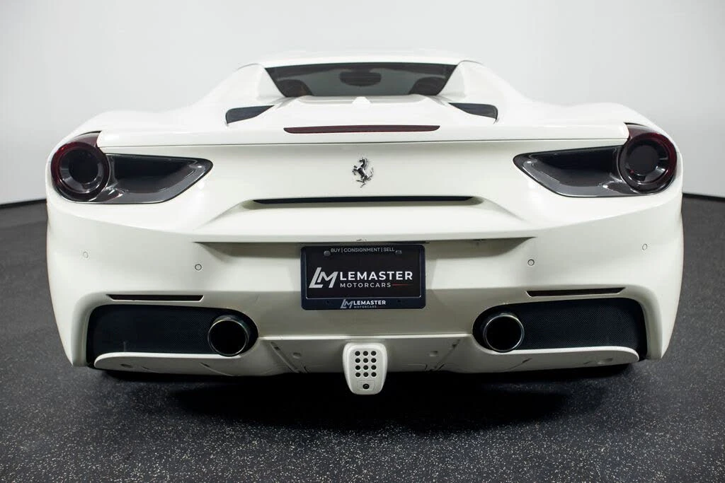 2017 Ferrari 488 Spider - Image 19 of 31