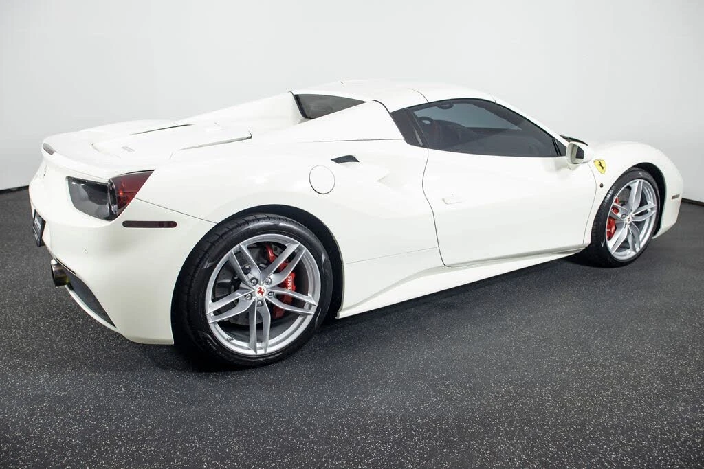 2017 Ferrari 488 Spider - Image 27 of 31