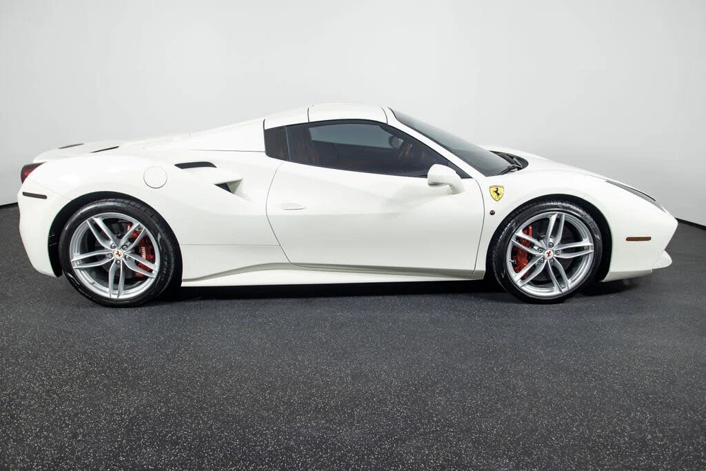 2017 Ferrari 488 Spider - Image 28 of 31