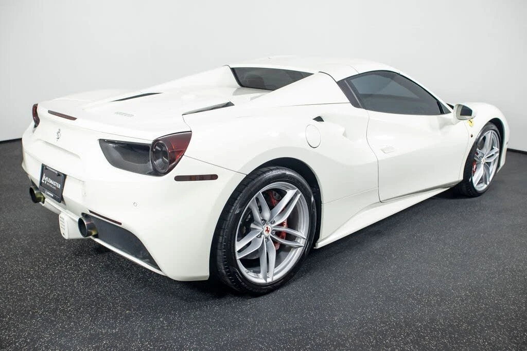 2017 Ferrari 488 Spider - Image 26 of 31