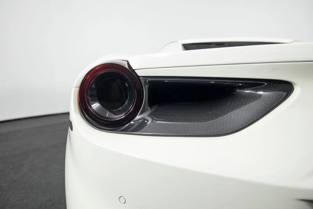 2017 Ferrari 488 Spider - Image 21 of 31