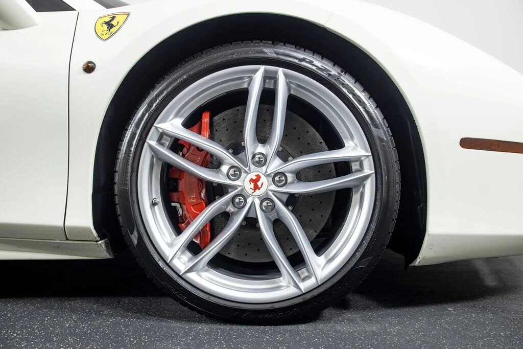 2017 Ferrari 488 Spider - Image 30 of 31