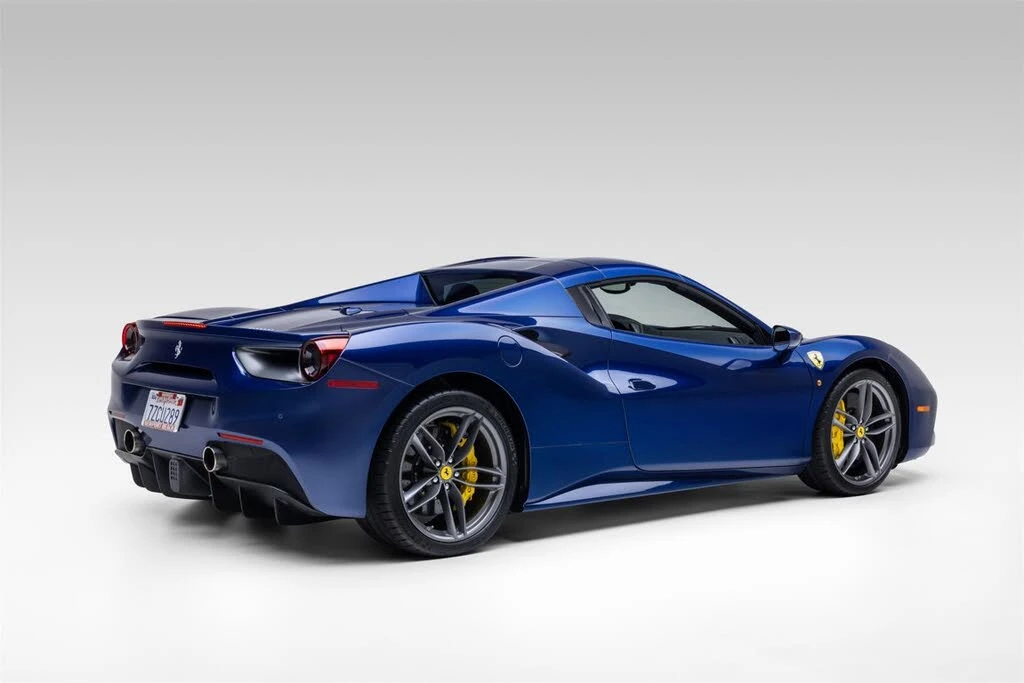 2017 Ferrari 488 Spider - Image 11 of 31