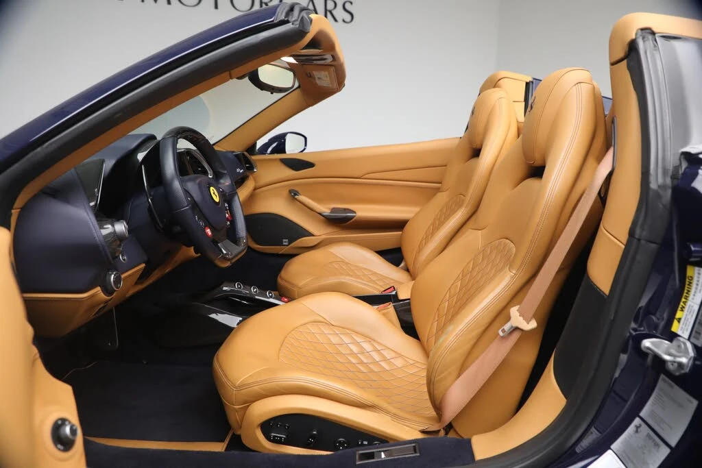 2017 Ferrari 488 Spider - Image 13 of 31