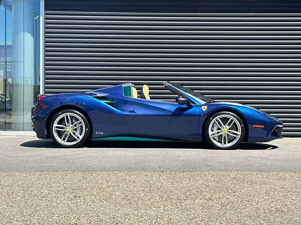 2017 Ferrari 488 Spider - Image 9 of 31