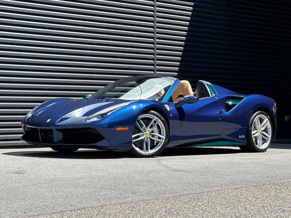 2017 Ferrari 488 Spider - Image 12 of 31