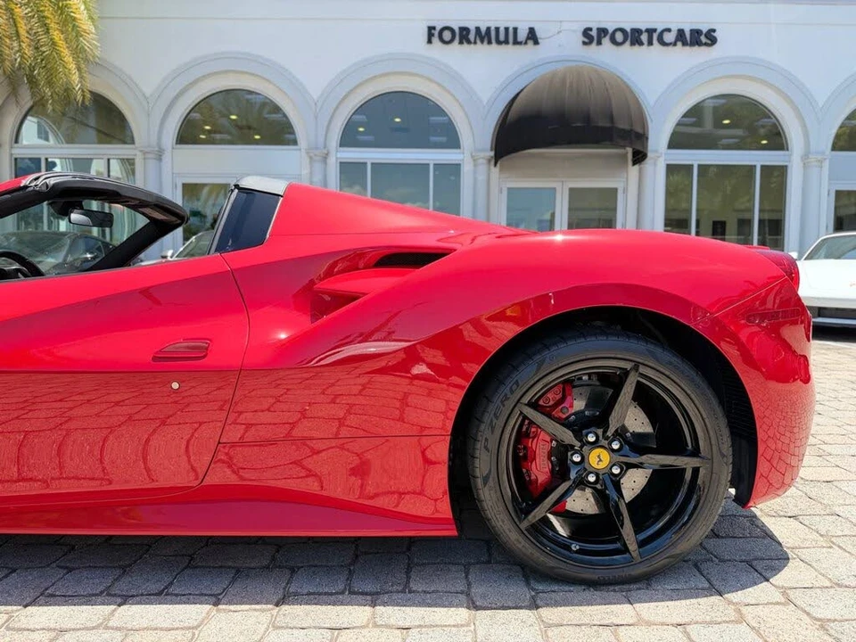 2017 Ferrari 488 Spider - Image 24 of 31