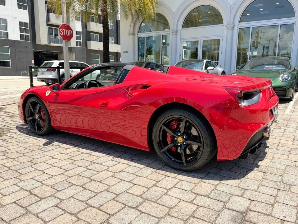 2017 Ferrari 488 Spider - Image 18 of 31