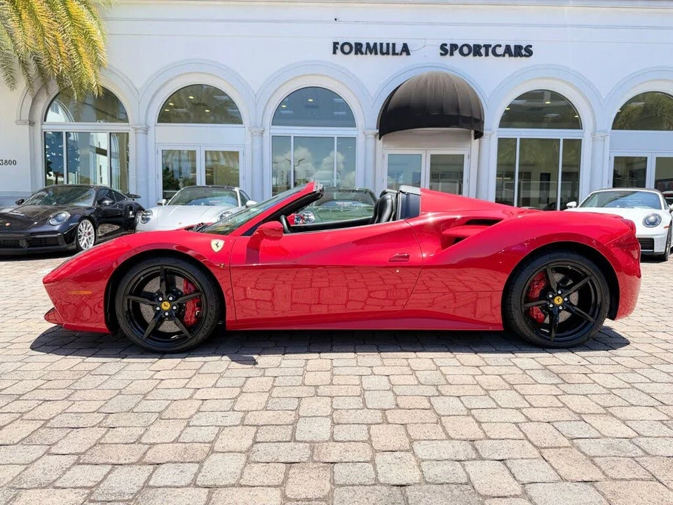 2017 Ferrari 488 Spider - Image 19 of 31