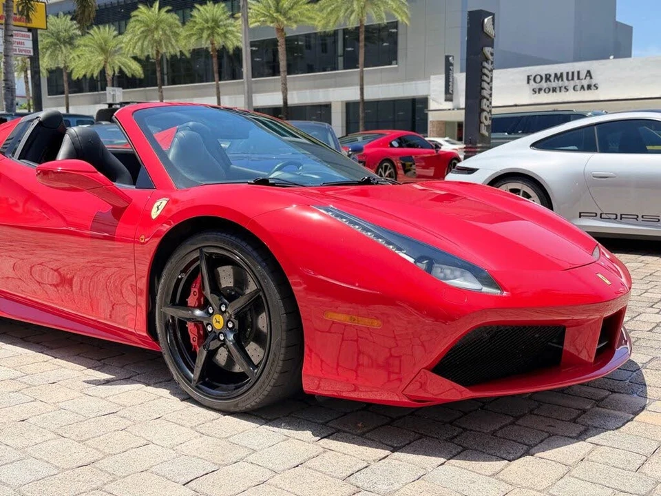 2017 Ferrari 488 Spider - Image 6 of 31