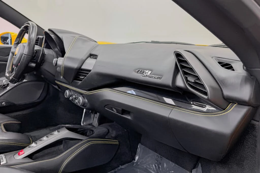 2017 Ferrari 488 Spider - Image 15 of 31