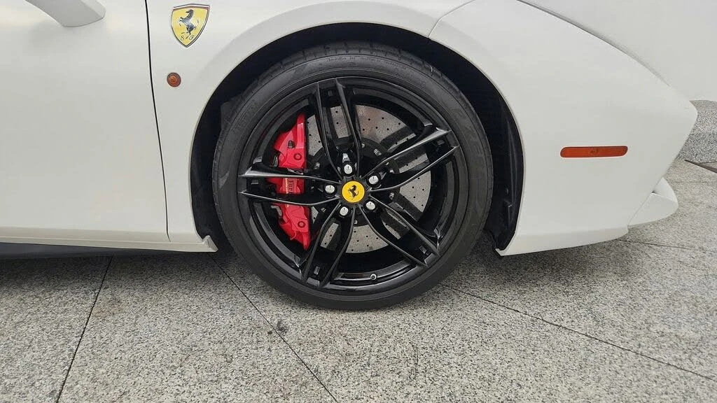 2017 Ferrari 488 Spider - Image 26 of 31