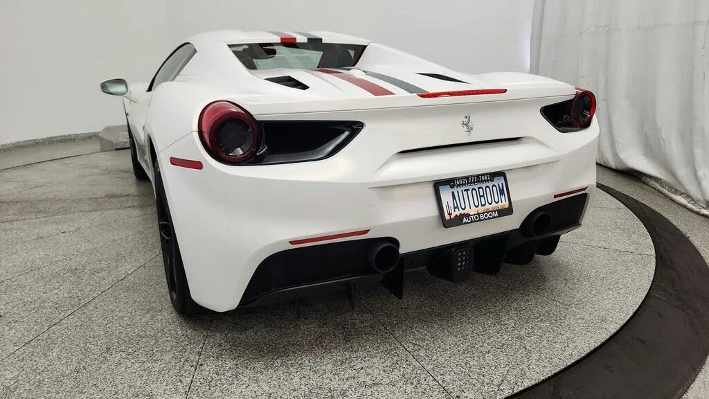 2017 Ferrari 488 Spider - Image 22 of 31