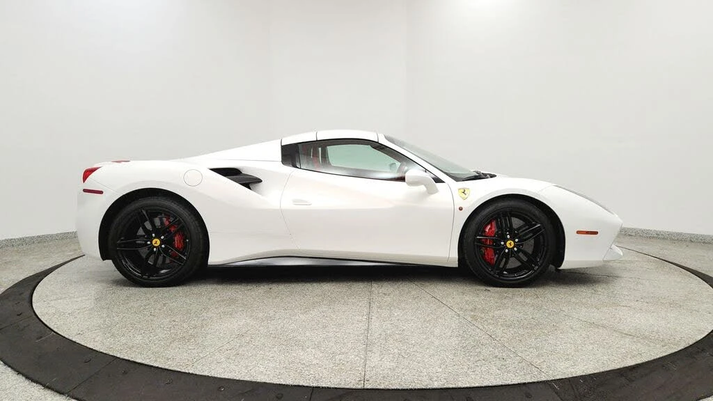 2017 Ferrari 488 Spider - Image 6 of 31